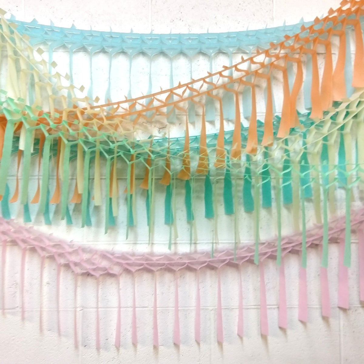 12 Foot Tissue Streamer Garland - Made in USA by Devra Party – Devra Party  Art